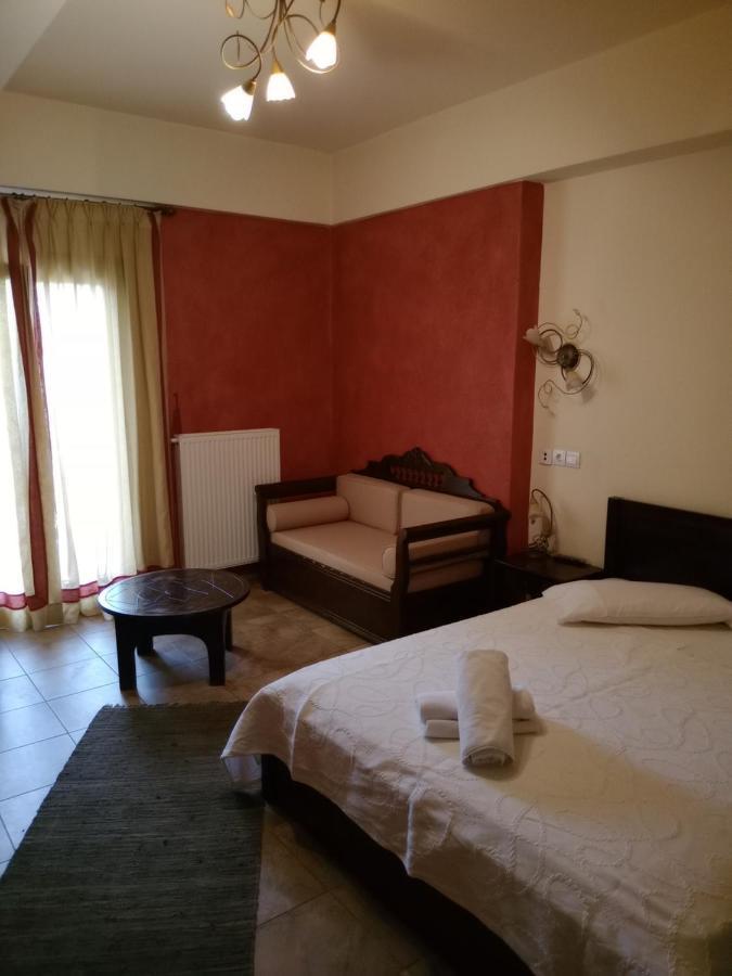 Hotel Erotas Áyios Dhimítrios 외부 사진