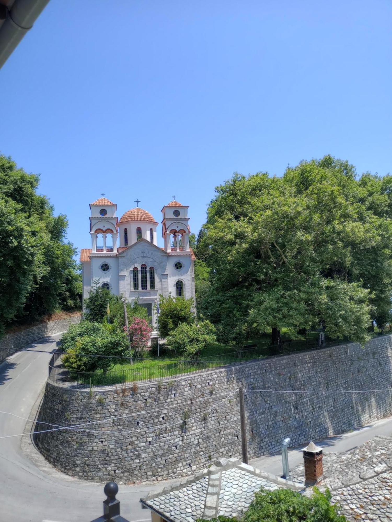 Hotel Erotas Áyios Dhimítrios 외부 사진