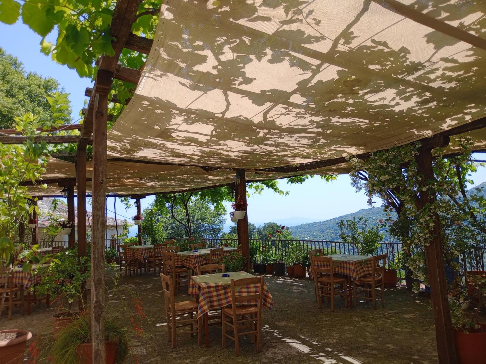 Hotel Erotas Áyios Dhimítrios 외부 사진