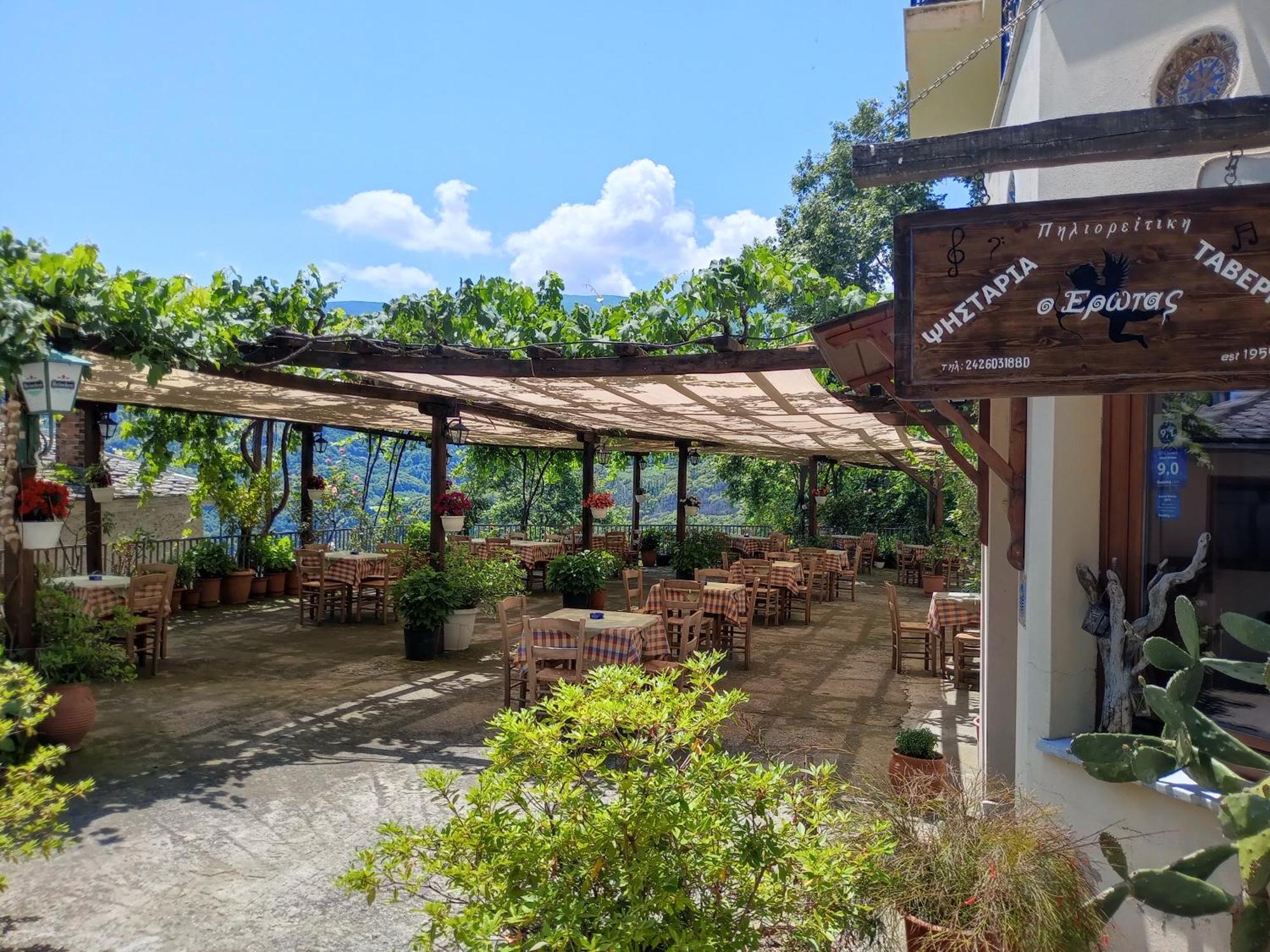 Hotel Erotas Áyios Dhimítrios 외부 사진