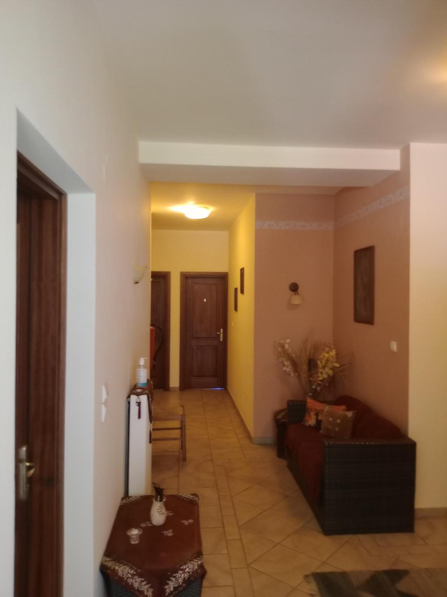 Hotel Erotas Áyios Dhimítrios 외부 사진
