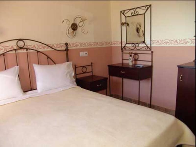 Hotel Erotas Áyios Dhimítrios 외부 사진