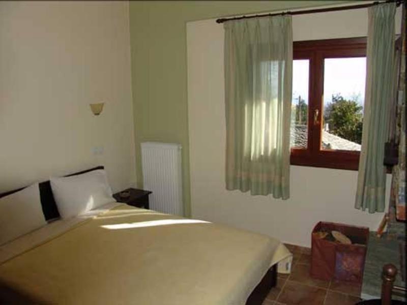 Hotel Erotas Áyios Dhimítrios 외부 사진