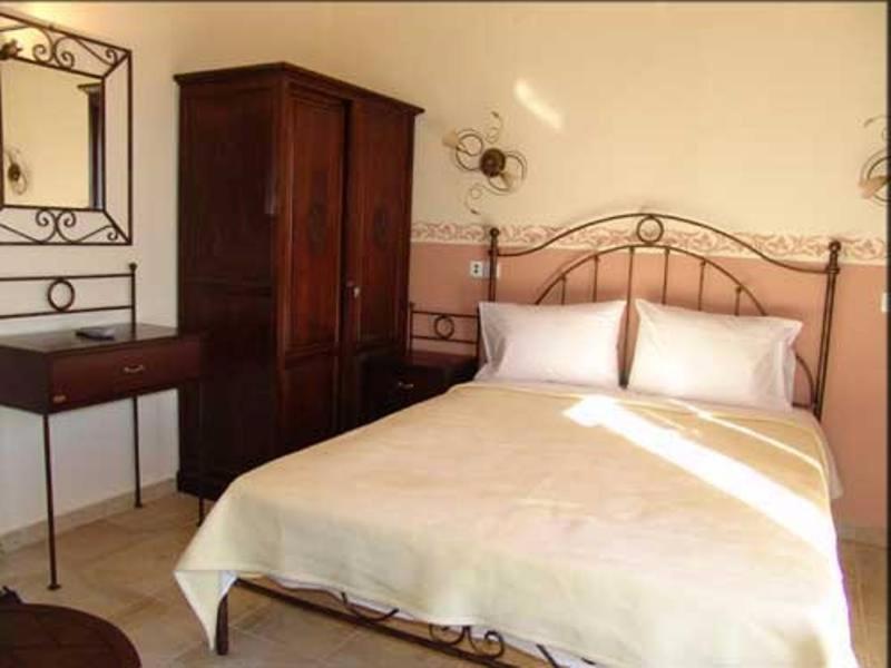 Hotel Erotas Áyios Dhimítrios 외부 사진