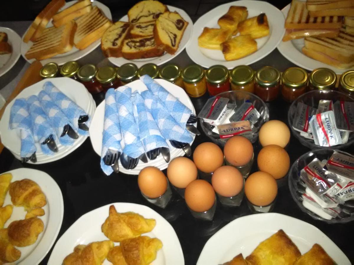 Hotel Erotas Áyios Dhimítrios 외부 사진